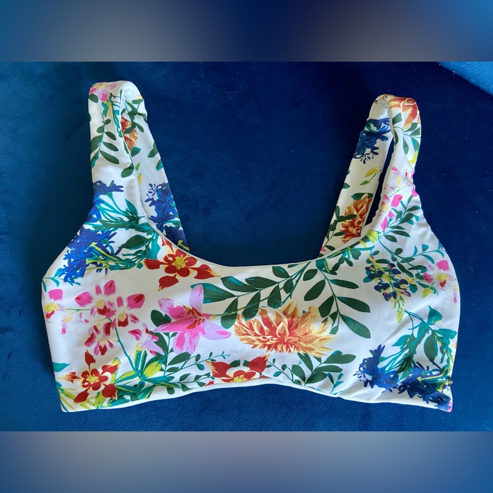 Like New Roxy Swim top XS